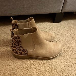 Size 6.5 suede booties
